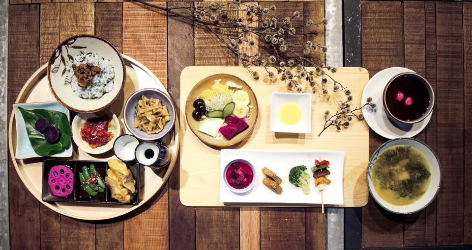 舒食男孩三間店皆保留預約套餐，一次可品嘗十幾種在地蔬果。