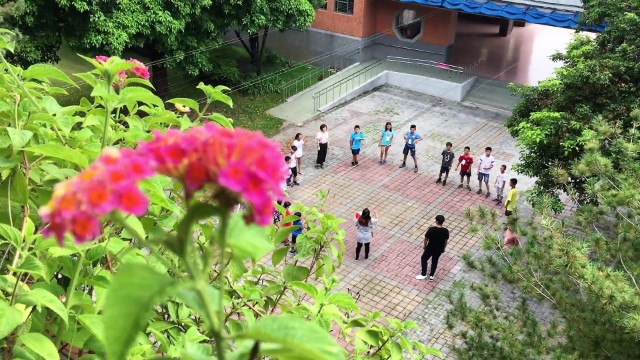 李志成牧師每年都在社頭鄉舉辦「鹽光才藝品格營」，陪伴當地的國小學童。