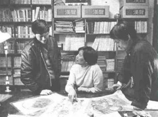 漢聲雜誌社社長姚孟嘉（左）、總編輯吳美雲（中）與發行人黃永松（右）。