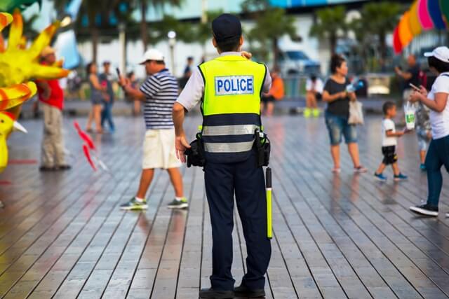 警消勤休超時補償規定宣告違憲後，建立友善基層公務員的環境是政府接下來的責任。