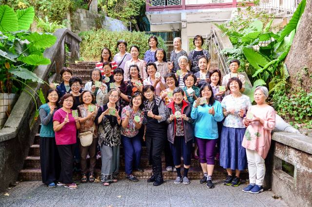 在地深耕多年的北投社大將地方風土融入多項課程教育，卻被認為「五花八門的課程與北投無關」。