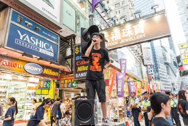 反課綱運動。