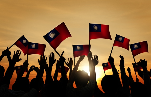 什麼時候，台灣人才能擁有一面不被政黨色彩綁架的旗幟？