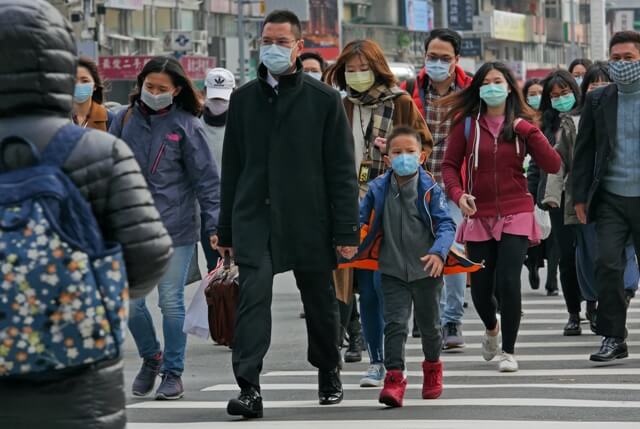 我們真的有必要知道傳染病確診病患的詳細資訊嗎？那是否只是用他人的犧牲來滿足自我的安全感？