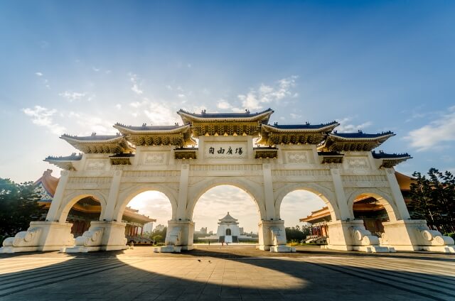 由於歷史淵源與政治的因素，身分認同一直是台灣需要面對的課題。