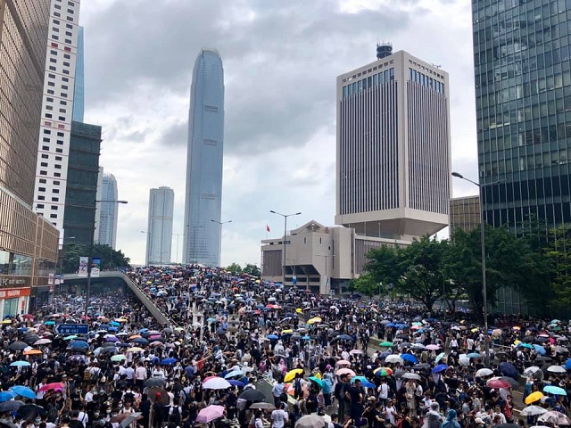 6月12日那天在金鐘一帶集會的民眾。