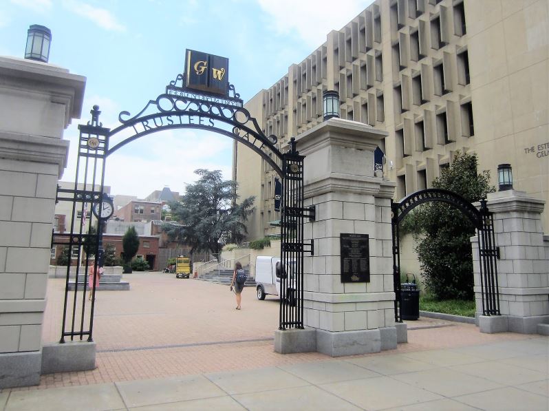 喬治華盛頓大學校園。