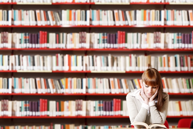 UCLA一心想讓英語系學生接觸到「性別、性別認同、種族和階級」等課程，對他們是否讀過喬叟、彌爾頓或莎士比亞的作品，好像已經無關緊要。