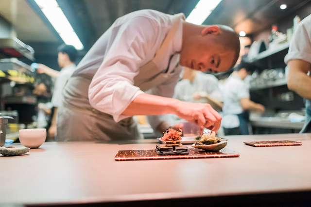 江振誠的餐廳Restaurant ANDRÉ讓他被全世界看見，卻在開張7年後宣佈歇業，他告訴員工們，自己只想要回到料理的「初心」。
