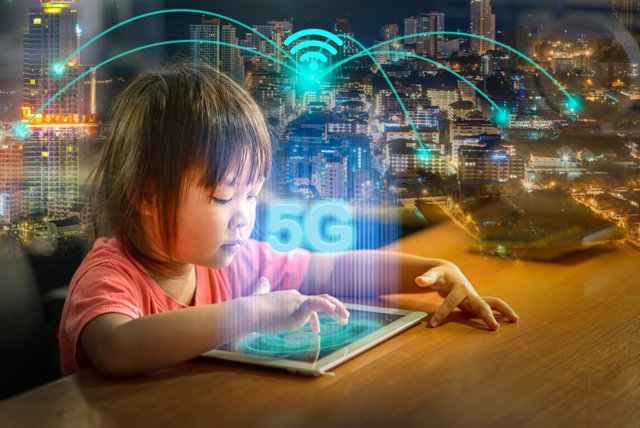 5G時代會顛覆未來的教學環境，師長要引導、啟發孩子如何網路世界中自處，孩子們也急需培養自主學習的能力。