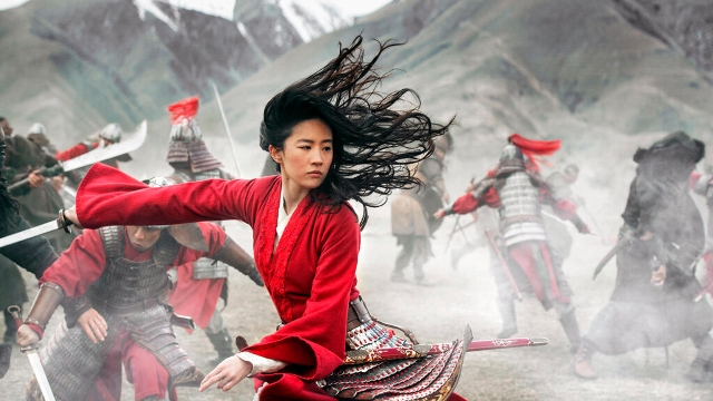 迪士尼新片《花木蘭》上映前後都引爆爭議，種種負面消息鋪天蓋地。