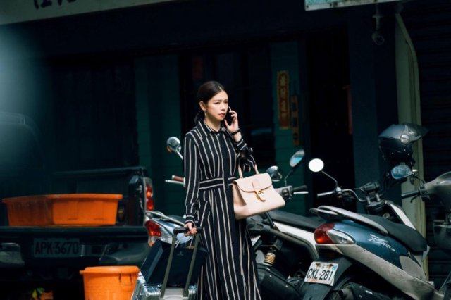 徐若瑄飾演的陳家二女兒擁有控制狂個性，對女兒嚴厲，對老公也不假辭色，細節中其實也看到徐若瑄本身的鋼鐵韌性。