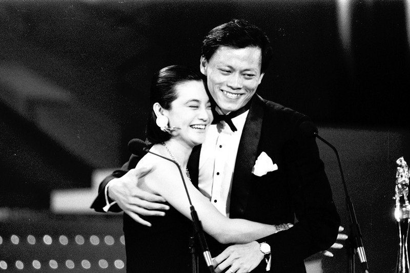 1985年，張毅（右）以《我這樣過了一生》奪得金馬獎最佳導演。