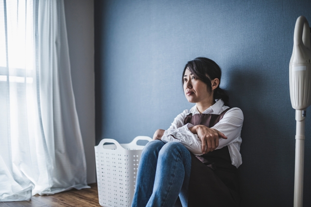 家庭暴力具有多元樣態，不限於男對女的婚姻暴力及兒童虐待，也可能以不會留下傷痕的方式進行，更不會只發生在特定的親屬關係之間。