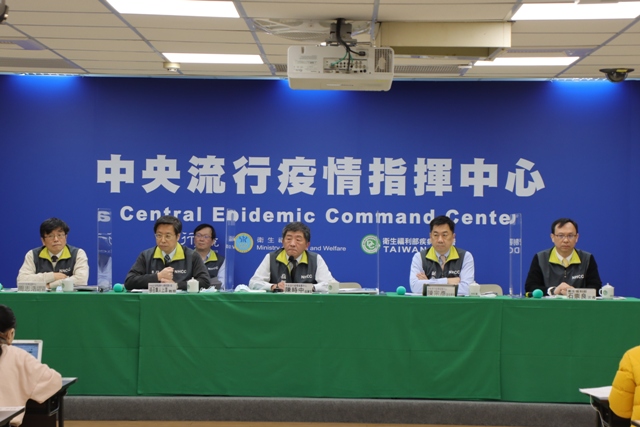 看了一年的中央流行疫情指揮中心記者會，你是否也有許多感想？