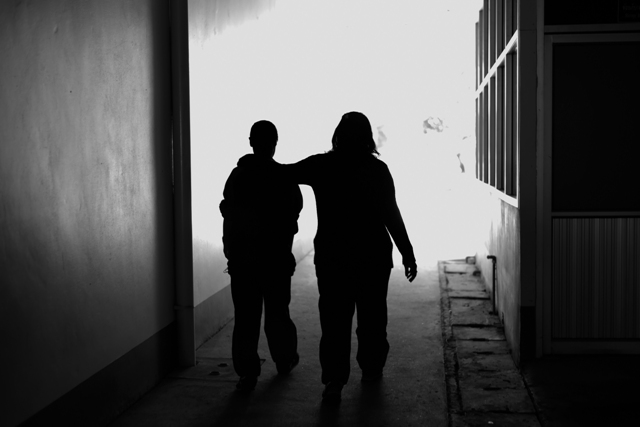 在傳統法律制度下，犯罪被害人保護工作會陪伴被害人家屬面對非預期性的失落與悲傷，但，到底什麼才是被害人或其家屬真正的需求？
