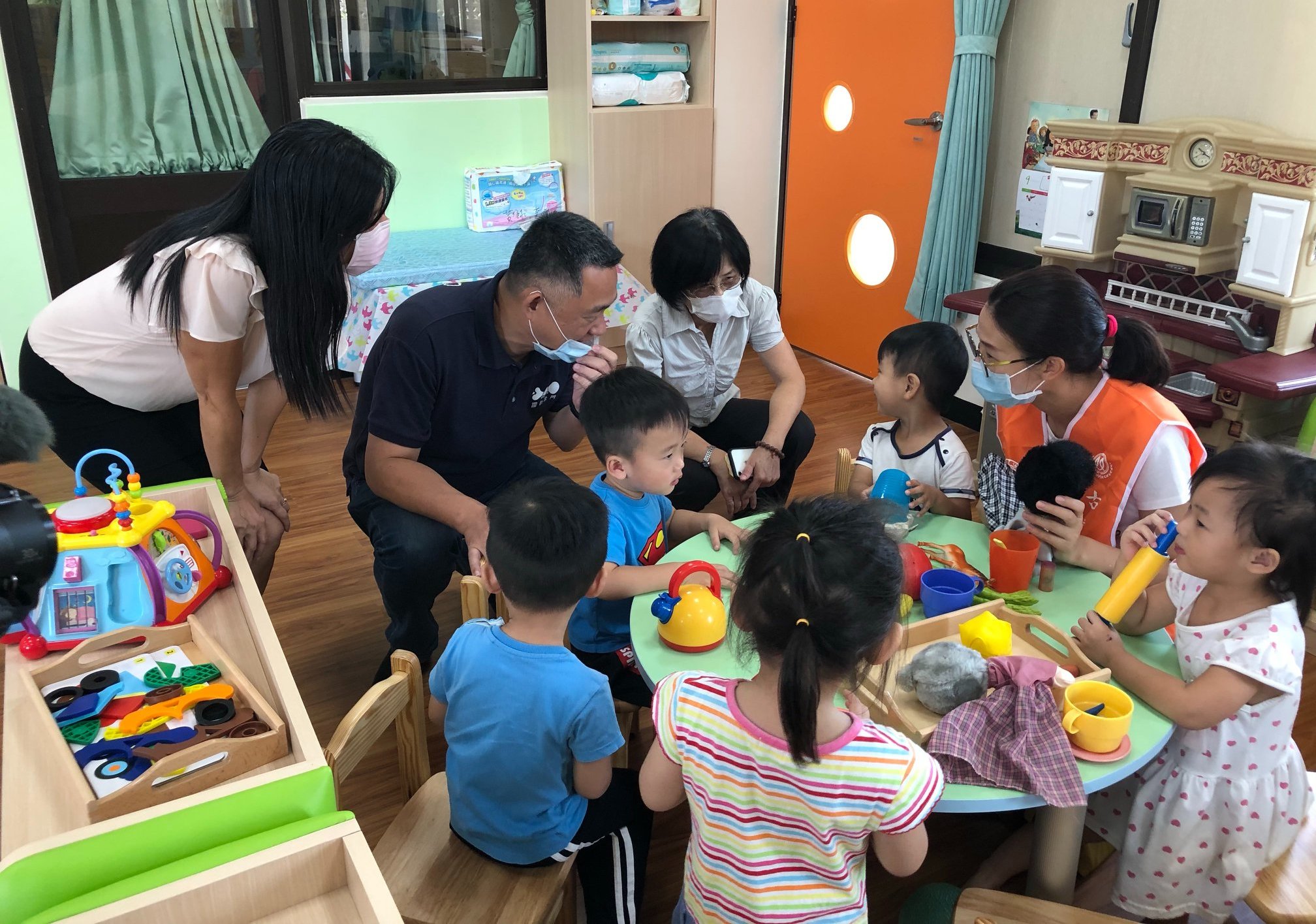 當前少子女化壓力有增無減，如何以具體作為減輕幼教人員壓力，提升總體幼教品質，應該成為幼教政策重點。