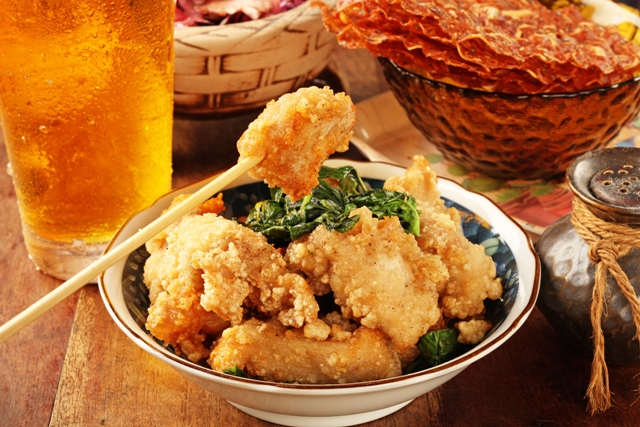 偶爾還是要去吃個鹽酥雞，確認青春還沒完全過去，直到自己無法吃為止。