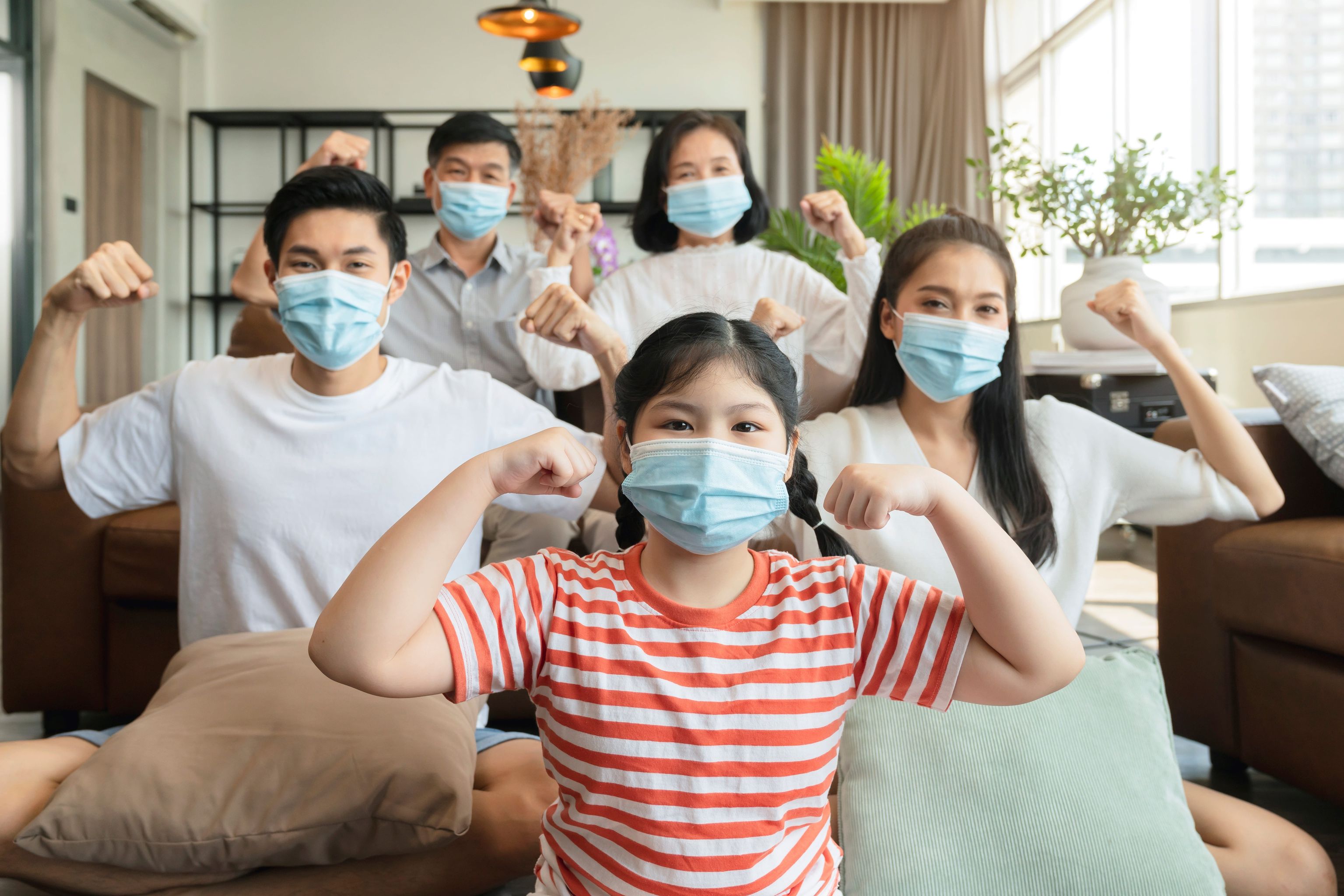 我們不是第一線的醫護、警消、政務人員，但我們也能一起作戰，成為整個社會最堅實的防衛。