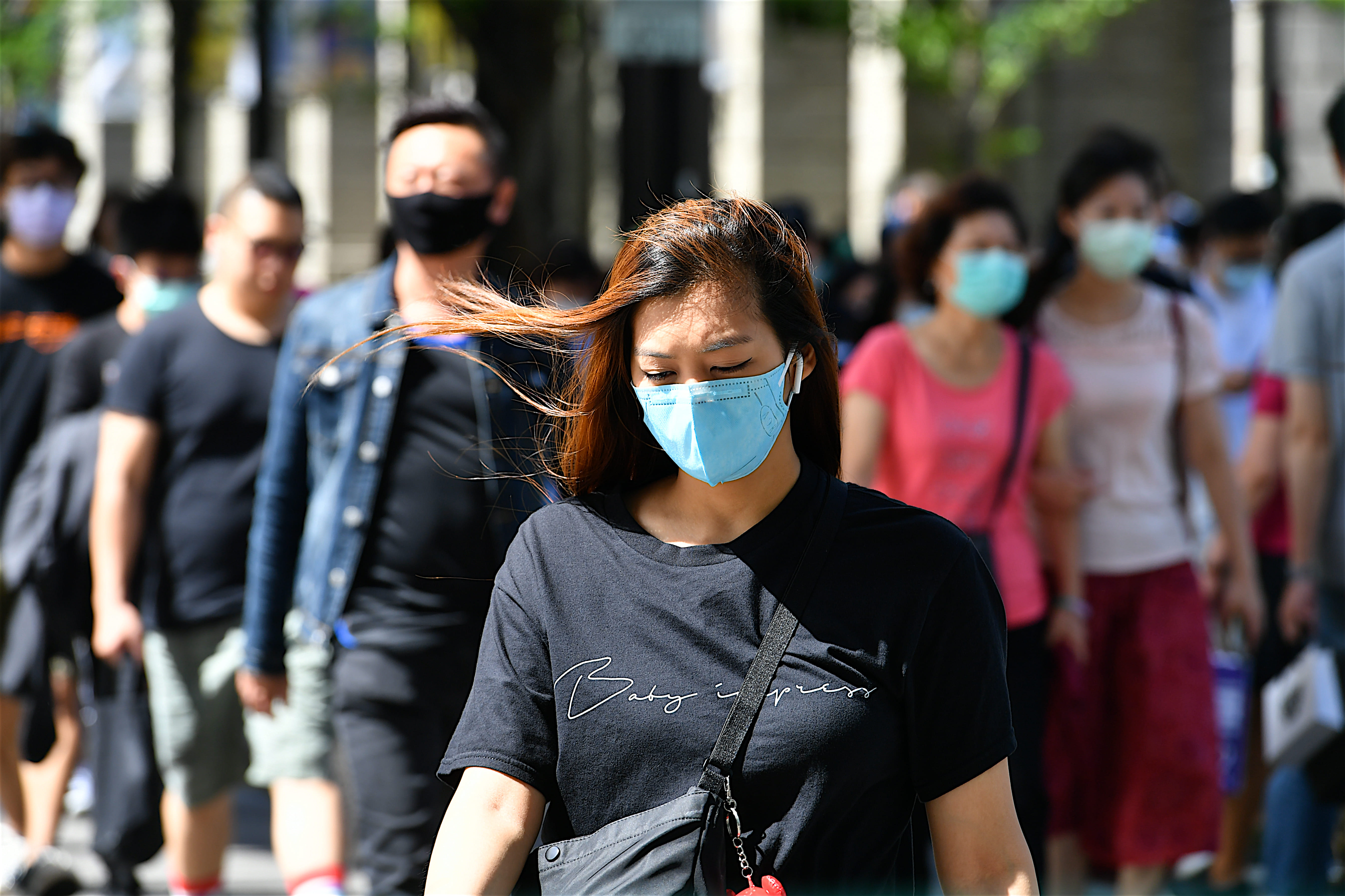 相信蓋牌的人已經讓「蓋牌」成為一個固定心態：懷疑的不是有沒有專業背景，而是不願意運用理性和邏輯來分析判斷。