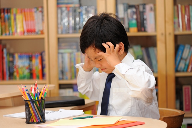 講課、聽課、考試、評鑑，我們一直在用反教育的方式辦教育。殊不知，最有效的學習動力就來自他「內在的、與生俱來的、想了解世界、參與世界的熱情。