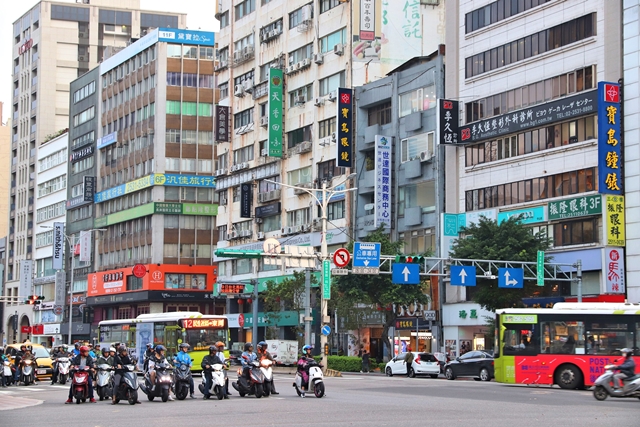大部分民主國家在住宅商品化、私有化和金融化日趨嚴重，如何以創新的思維來面對，並符合聯合國SDGs 11中強調的「可負擔的住宅」，以及聯合國近年來所提倡的「宜居城市」，是當代城市都須思考的課題。