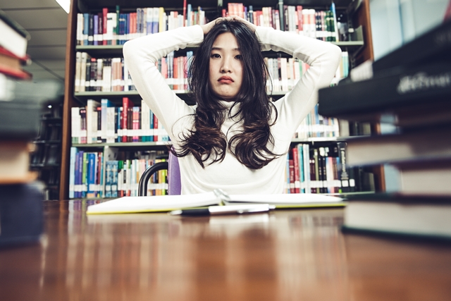 雙語政策如火如荼推動，但官員們真的知道教育現況嗎？