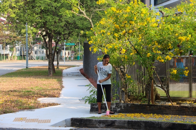 面對移工的問題，我們必須探究勞力市場供需與運作結構，我們也必須瞭解台灣引進與管理移工相關的政策，如何反映了全球化市場經濟與勞力剝削。