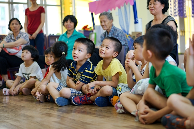 若想以具體作為減輕勞動家長負擔，消弭階級對教育的影響，讓家長參與教育的機會均等，不妨從給予受僱者「親職教育假」做起。
