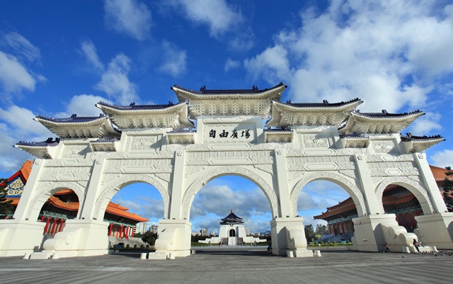 最近大家在討論中正紀念堂要改成立法院的新聞，但這有沒有可能成為台灣民主政治發展的重要典範？