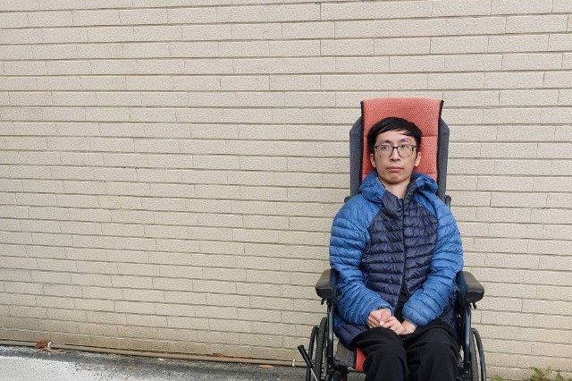當障礙者從校園離開而進入職場後，他們的求職之路更是困難重重。
