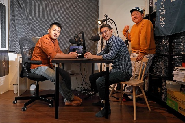 楊貴智律師創辦「法律白話文運動」，並透過Podcast「法客電台」，在網路上以淺顯易懂的方式，傳遞法律人的思維，更因此榮獲2020年「Podcast新聞獎」，左為楊貴智。