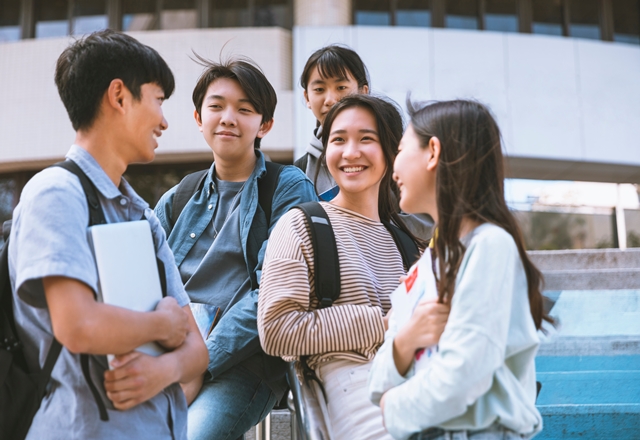 立法院目前的修憲提案，其中最有共識的是「18歲公民權」，也就是年滿18歲的國民，就有選舉和被選舉權，目前已經完成初審，將送院會表決。