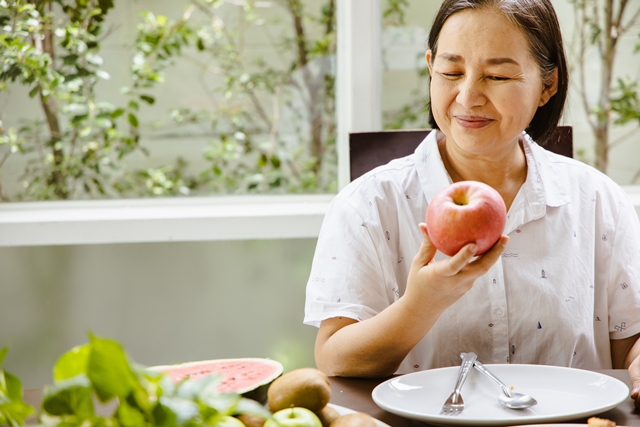 長者經常食慾不振的原因很多，除了兼顧健康與美味、經常變換食譜，還要注重食材與料理手法多樣性，才能滿足越來越多高齡者的需求。
