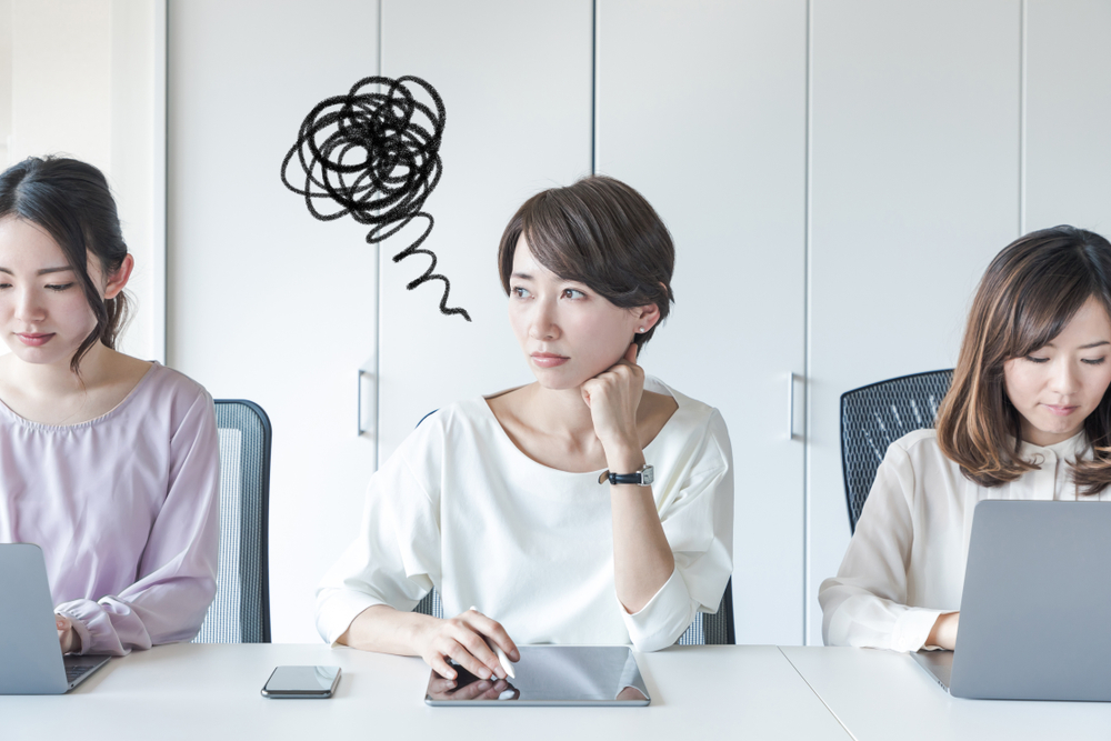 現在日本企業、媒體都宣傳職場騷擾諮商的重要性，讓內向的員工知道自己遭遇的事「不是只有我一個人遇到」，比較能有勇氣表達自己的感受。