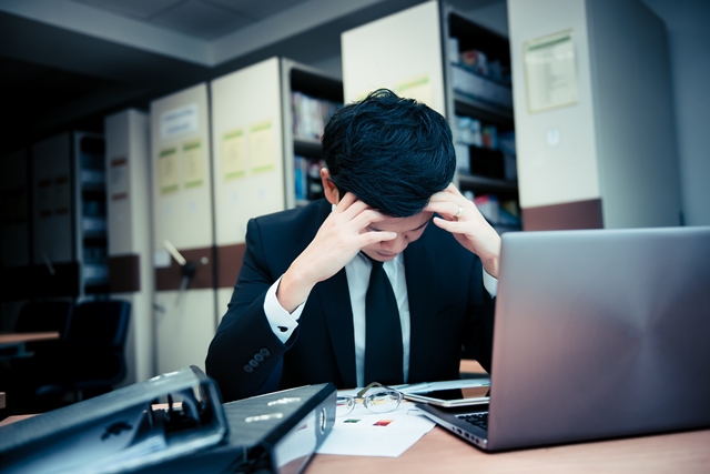ADHD患者都曾遇到工作不穩定、無法持續、經常更換的問題。他們不妨考慮各種「不需要一直安靜坐著的職業」，嘗試「不需要長時間專注在無聊事情或任務上的工作」，比較容易成功。
