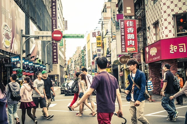 對台灣善意提醒的各種「說三道四」很重要，像我這樣的台灣人閱讀到日本人寫的台灣相關文章時，經常會有「原來可以這樣思考啊！」的感覺，忍不住拍自己的腦袋，覺得被提醒了。