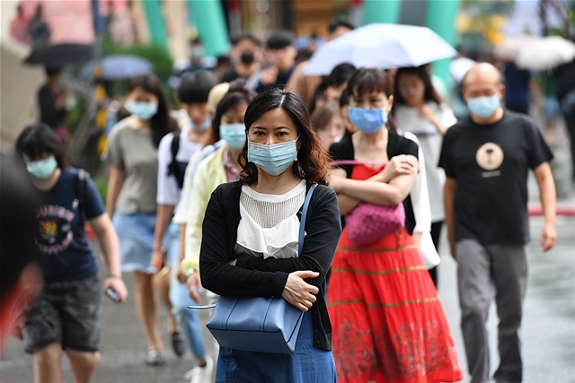 當疫情發展如此之快，我們格外需要以數據支撐理性，避免恐慌與謠言。但是此時政府拿得出什麼死亡數據？數據是不拿出來，還是拿不出來？