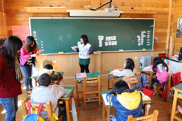 和英語、華語相比，國家語言還差了一大截。不過，即使不考慮英語和華語，國家語言本身，仍有諸多問題待改善。