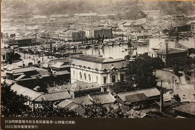 回到基隆去參觀了城市博覽會，家鄉模糊的樣子，漸漸立體了起來，照片攝自基隆城市博覽會。