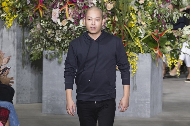 台裔服裝設計師吳季剛（Jason Wu）曾放棄帕森設計學院學歷，休學跑去創業。後來美國總統第一夫人蜜雪兒歐巴馬（Michelle Obama）穿上他設計的禮服，當年的他，只有26歲。
