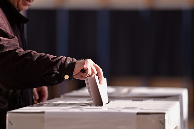 39.1%的村里長候選人只要1票就能當選，到底村里長是什麼樣的角色？為何在某些選區競爭激烈到有人買票，卻又在全國4成的選區乏人問津？