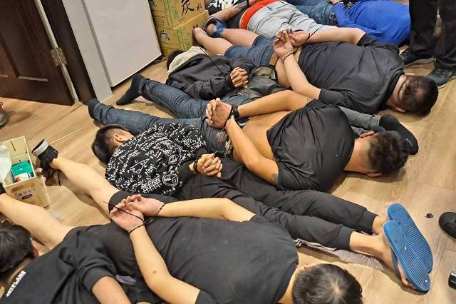 詐騙集團透過約定或誘迫的方式將人頭帳戶申設者在旅館或公寓「集中管理」，甚至施虐致死的案件，近期引起社會高度關注。