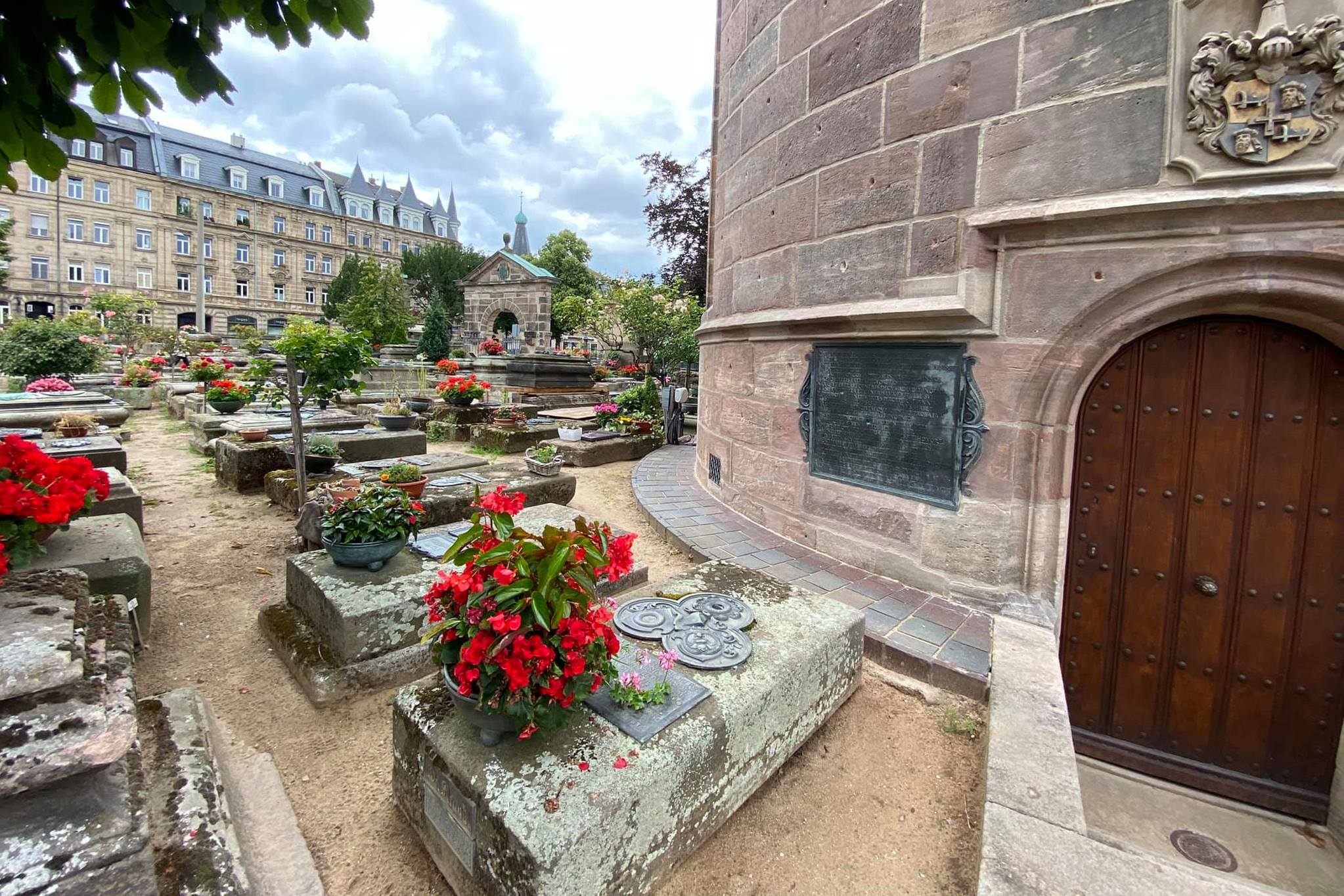 紐倫堡的聖約翰尼斯（Johannisfriedhof）墓園，距今有500年歷史。