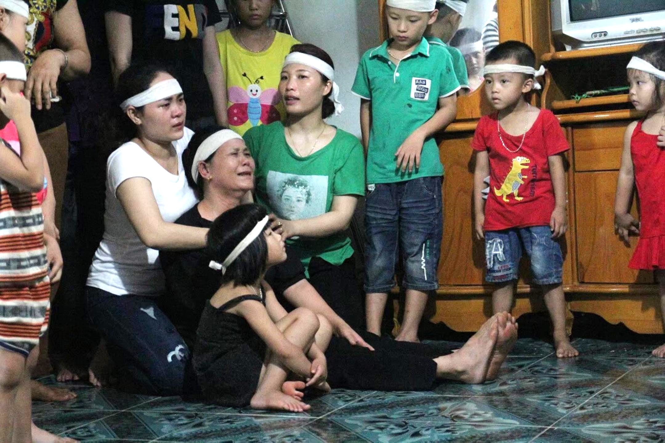 看著《九槍》，我起碼可以想到10餘個教學重點、10幾個腳本，更不用說是專業的教官了吧？然而基層警察沒有辦法接觸這些資訊，官方也沒有針對這些案例提出更多教材。