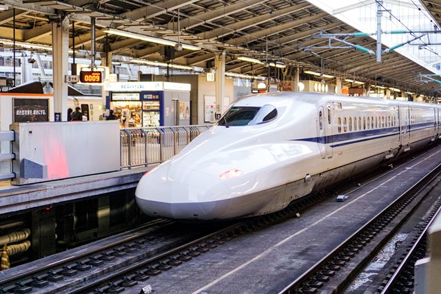 為什麼日本的火車可以以秒為單位準時發車，幾乎從來不會誤點？