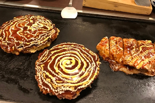 「京都『著倒』，大阪『食倒』」，即是京都人在服裝上花大錢破產、大阪人在飲食上花大錢破產。所以，大阪聞名的美食有什麼呢？