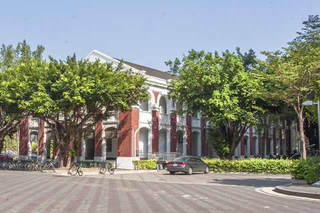 在台南散步往往有種感覺，這城市進步得很慢，雖然走在此時的街景，眼見所及，卻是記憶的風景。圖為示意圖。