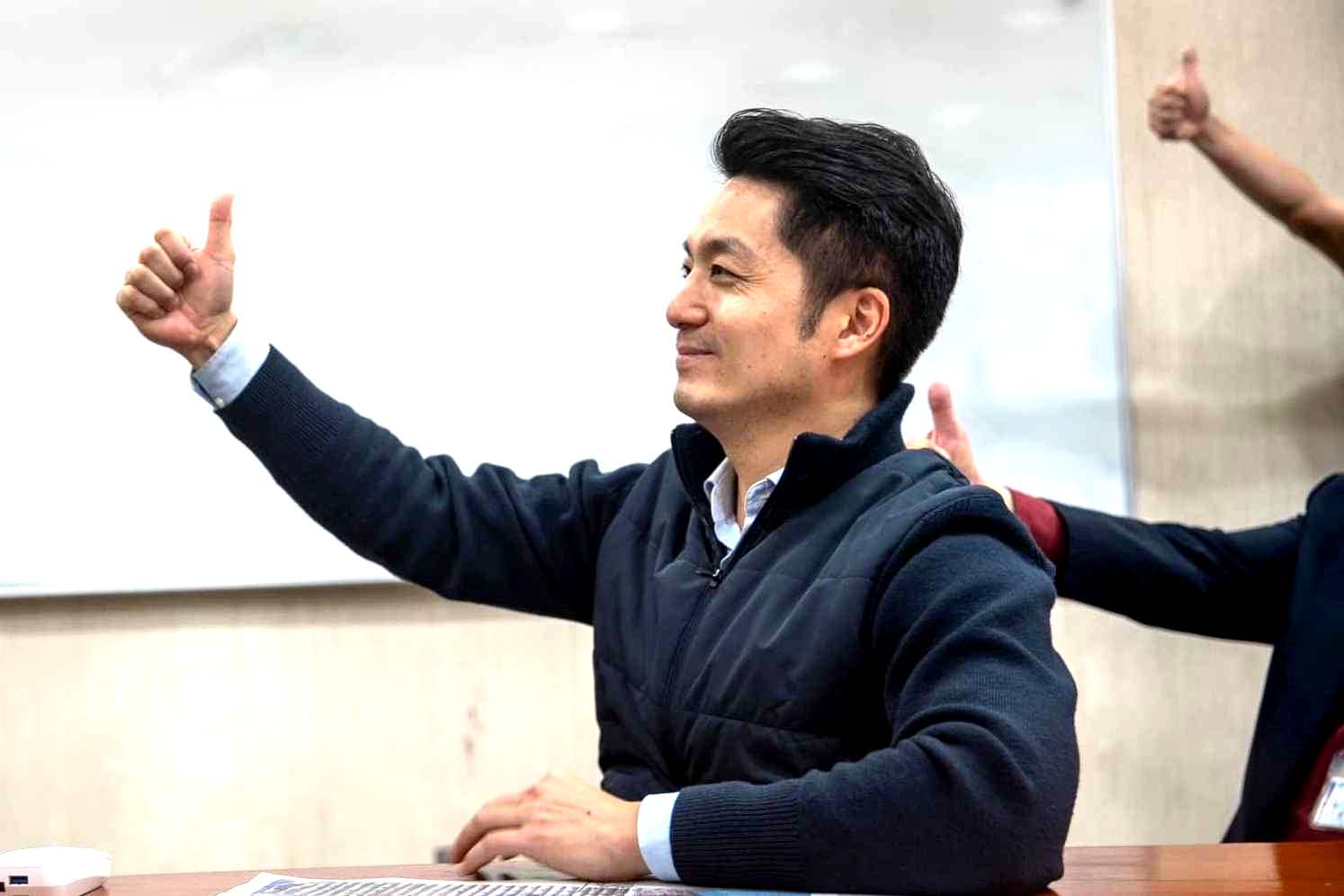 台北市長蔣萬安在兒童節前夕宣布「翻轉上下課」，但這真的可行嗎？