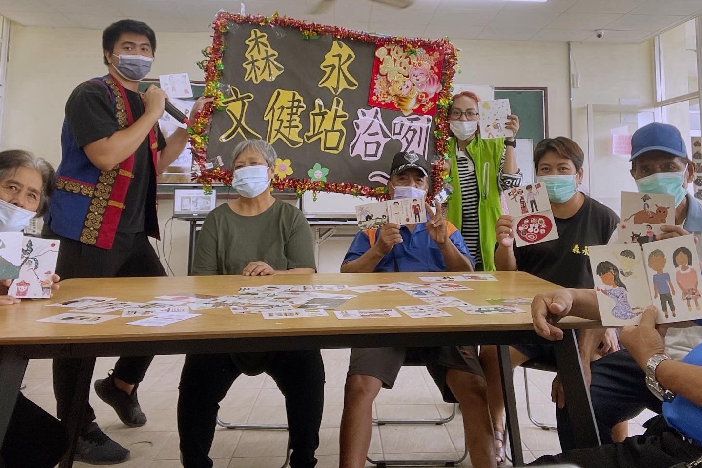 vuvu（排灣族語對長輩的尊稱）口中的排灣族的換工制度（mazazeliuliulj）是非常純粹的傳統精神，不以金錢計算工作量，而是強調互助、共享。